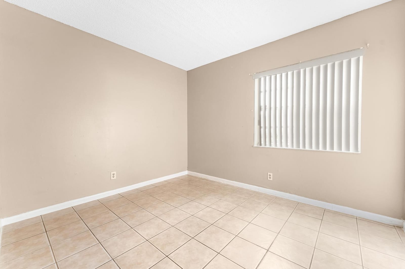 1018 Twin Lakes Drive 21-A, Coral Springs, FL 33071 photo 22