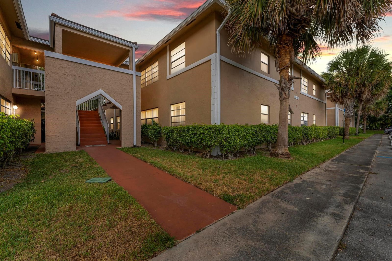 1018 Twin Lakes Drive 21-A, Coral Springs, FL 33071