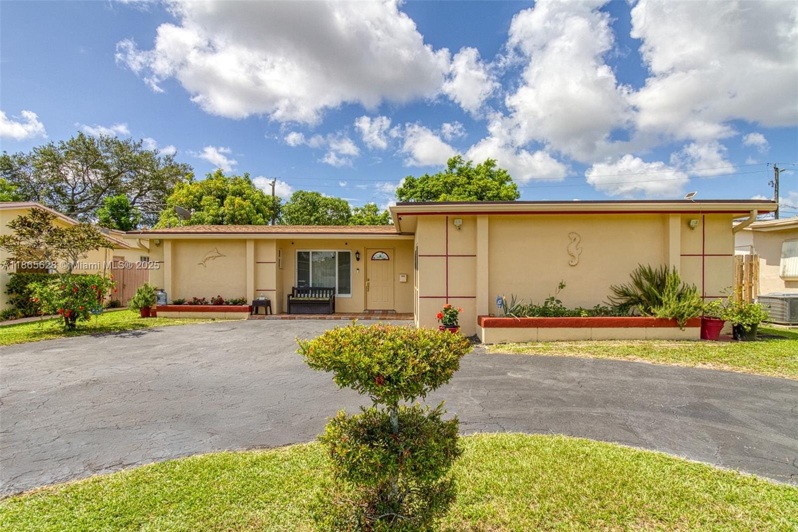 6530 NW 29th Street, Sunrise, FL 33313