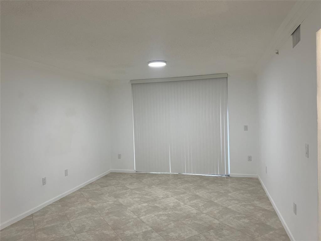 4856 N State Rd 7 1108 — photo 9