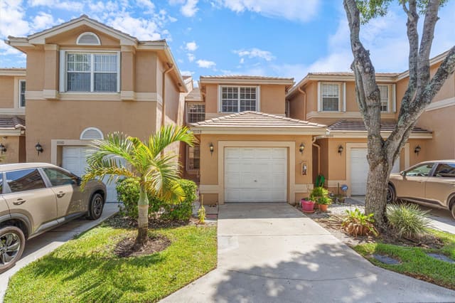 10108 Royal Palm Boulevard 105-B, sold in Cobblestone Walk, Coral Springs, FL