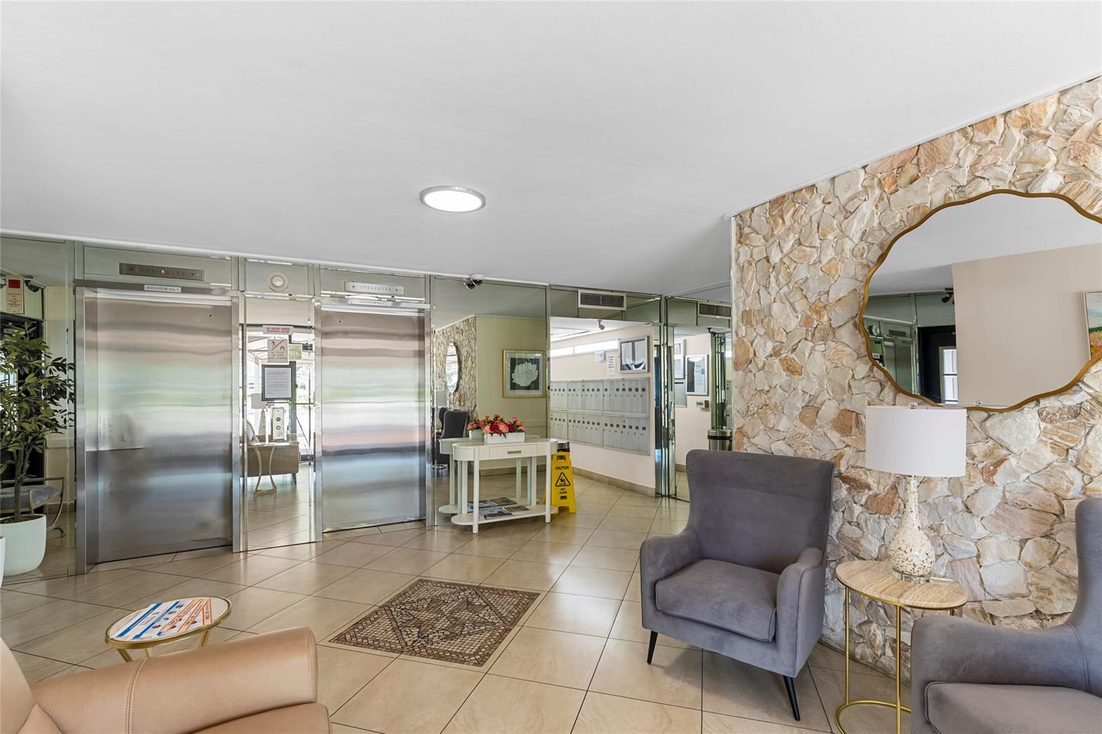 3100 N Palm Aire Drive 803 — photo 9