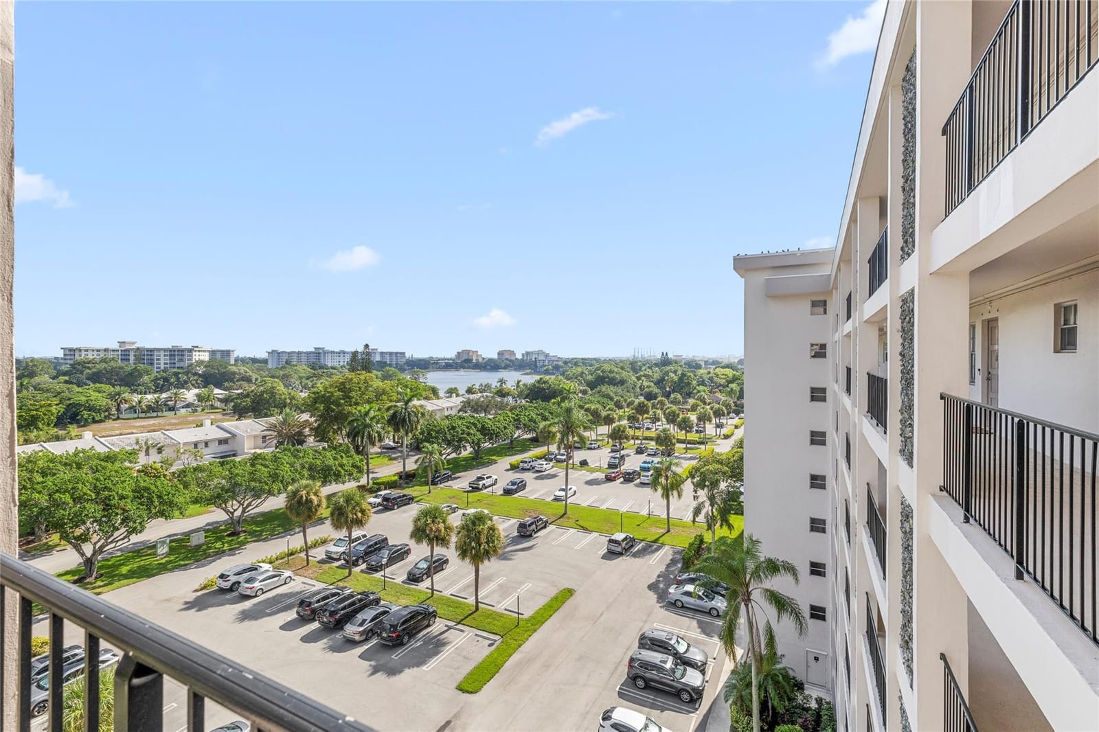 3100 N Palm Aire Drive 803 — photo 10