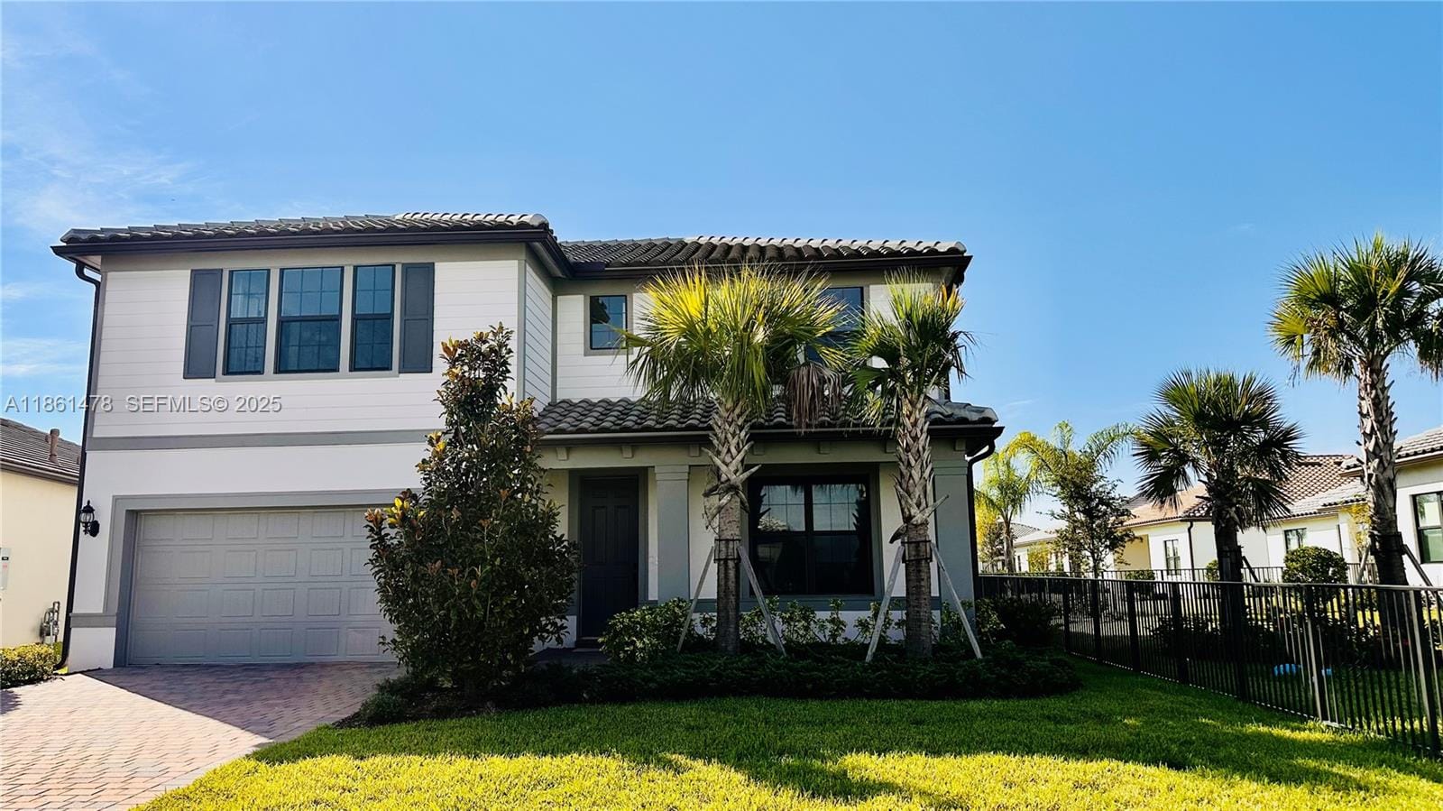 427 SE Vallarta Drive, Port St. Lucie, FL 34984
