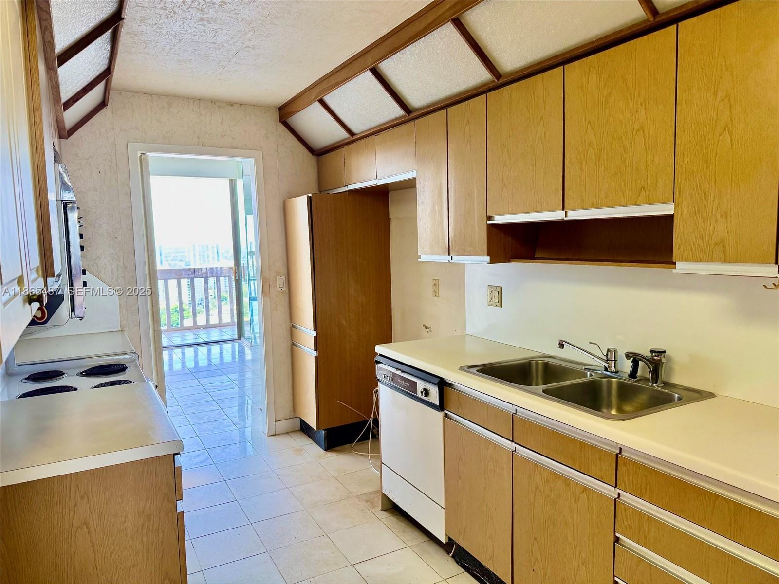 19355 Turnberry Way 26C, Aventura, FL 33180 photo 5
