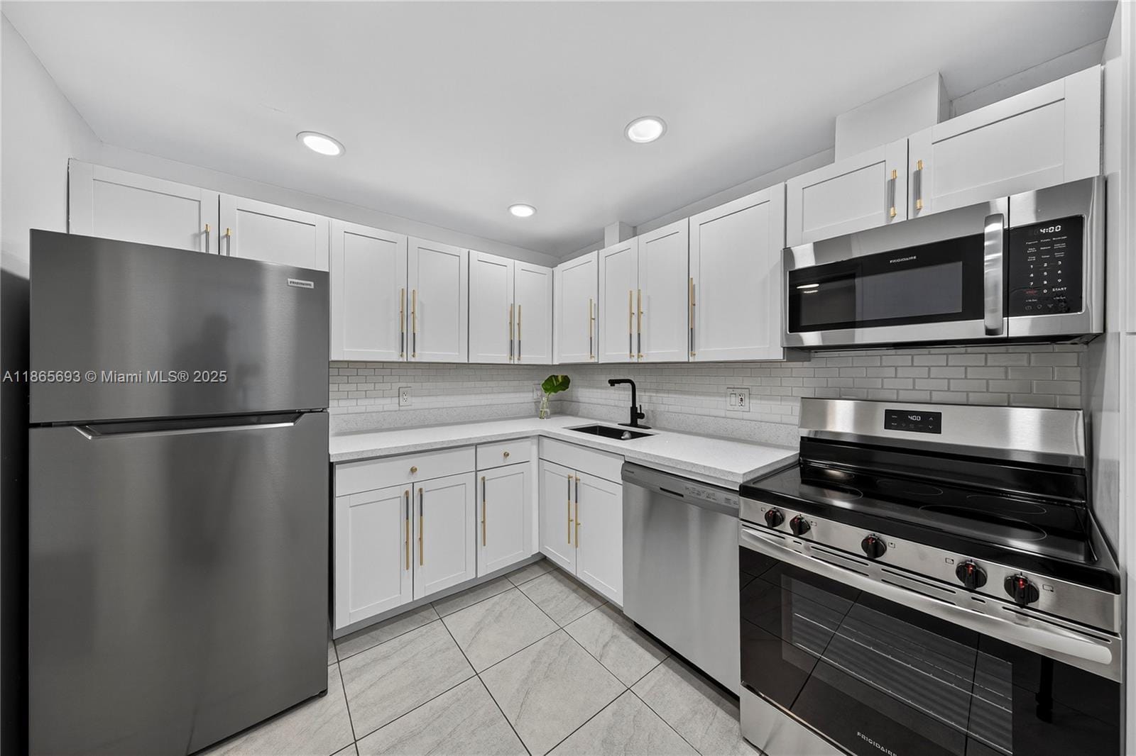 3001 S Course Drive 105, Pompano Beach, FL 33069