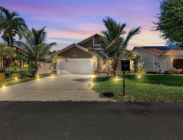 5045 N Foxhall N Drive, sold in Foxhall Ph 1, West Palm Beach, FL
