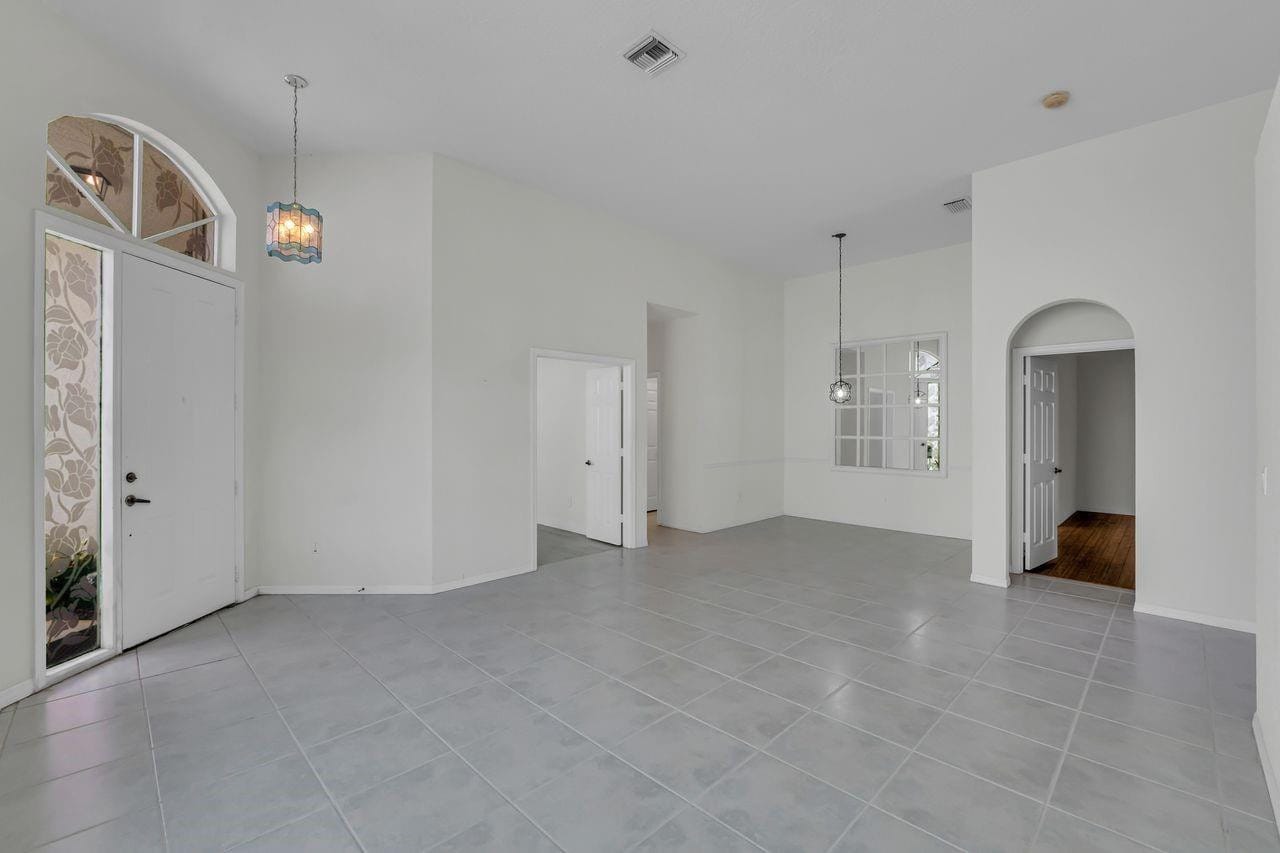 7665 NW 71st Terrace — photo 9