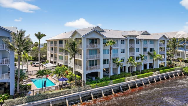 275 NW Flagler Avenue 204, Stuart, FL 34994