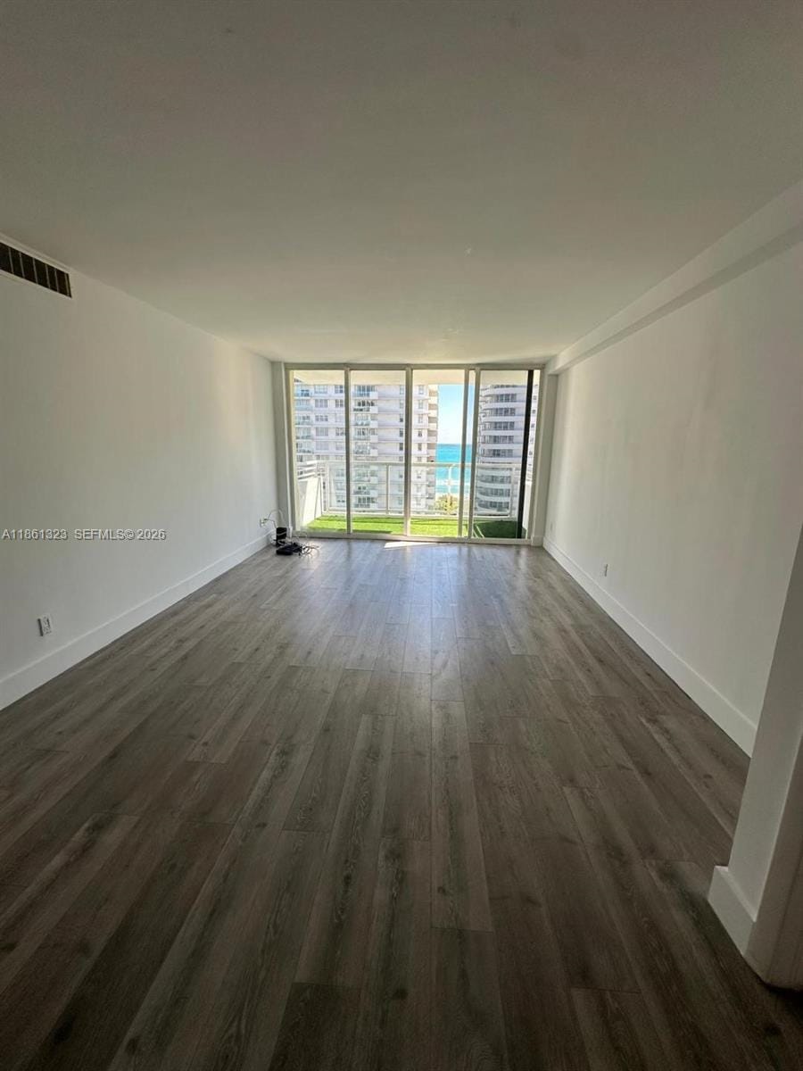 5600 Collins Avenue 11W — photo 2