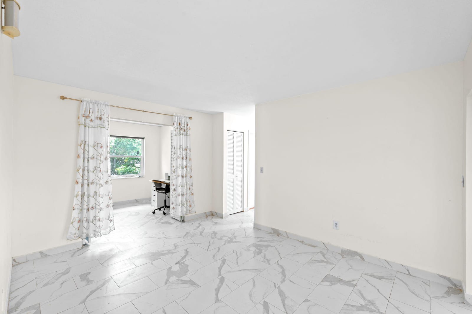 1460 Woodcrest Road E, West Palm Beach, FL 33417 photo 16