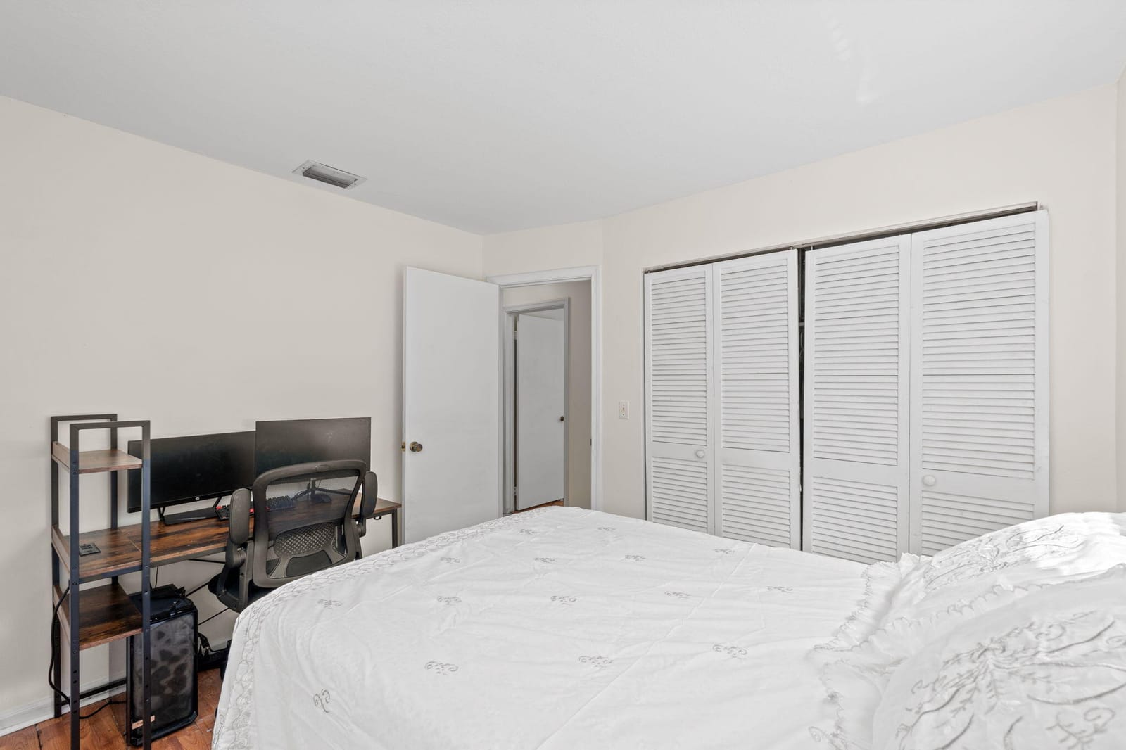 1460 Woodcrest Road E, West Palm Beach, FL 33417 photo 18