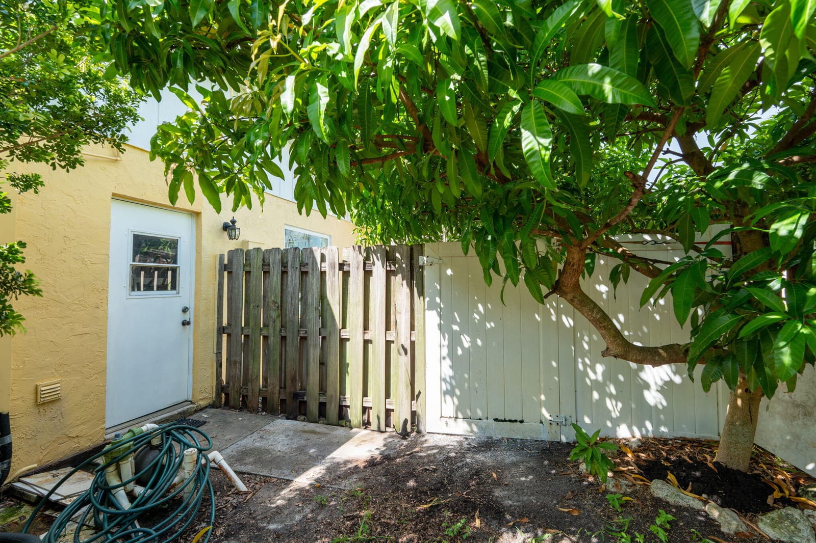 1460 Woodcrest Road E, West Palm Beach, FL 33417 photo 24