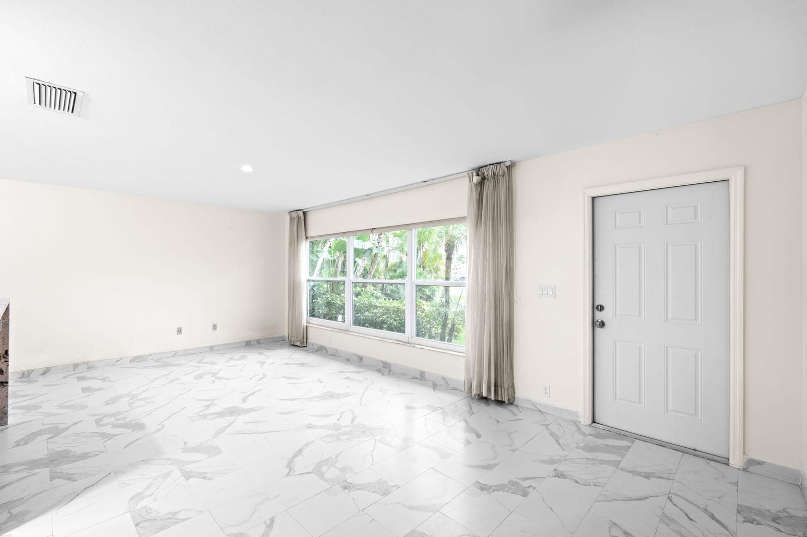 1460 Woodcrest Road E — photo 5