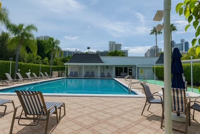 916 NE 27th Avenue 916, Hallandale Beach, FL 33009 photo 17