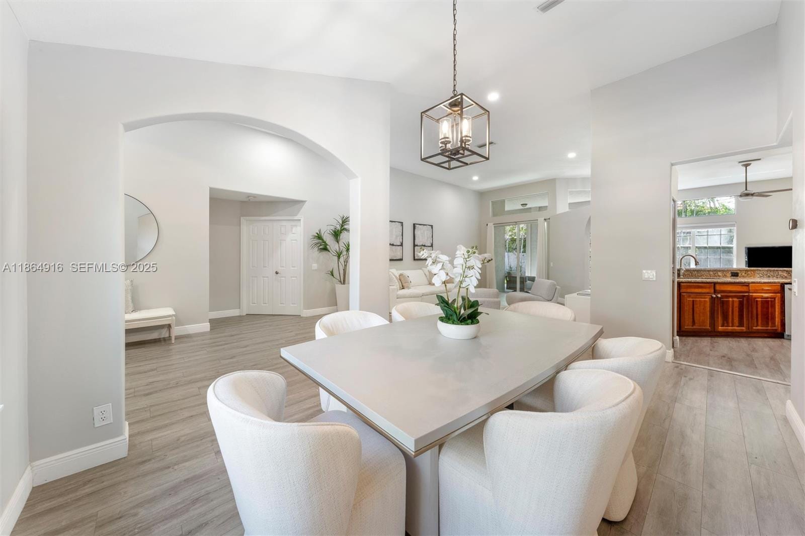 2587 Jardin Court — photo 4