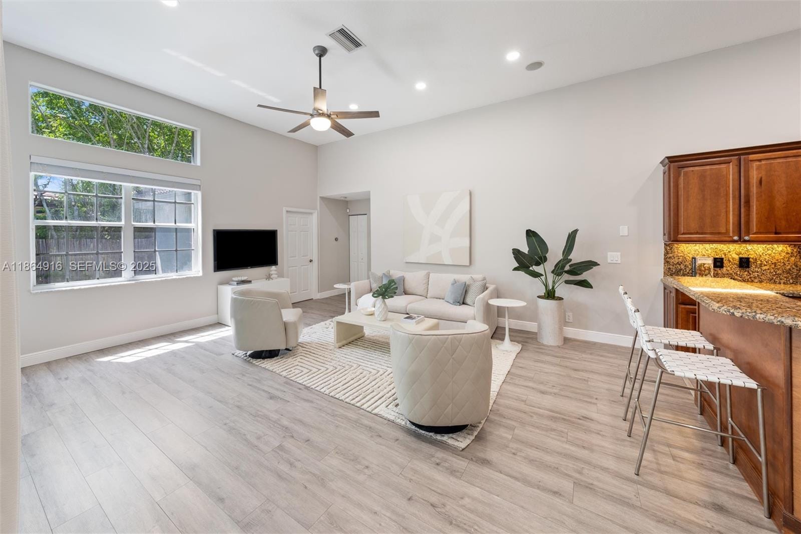 2587 Jardin Court — photo 8
