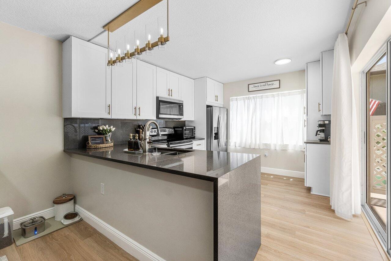 33 Clinton Court C, Royal Palm Beach, FL 33411 photo 12