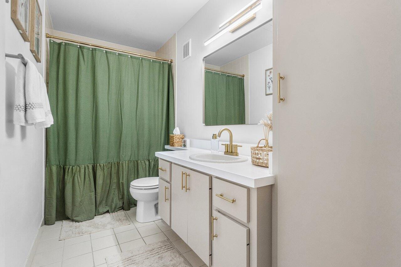 33 Clinton Court C, Royal Palm Beach, FL 33411 photo 21
