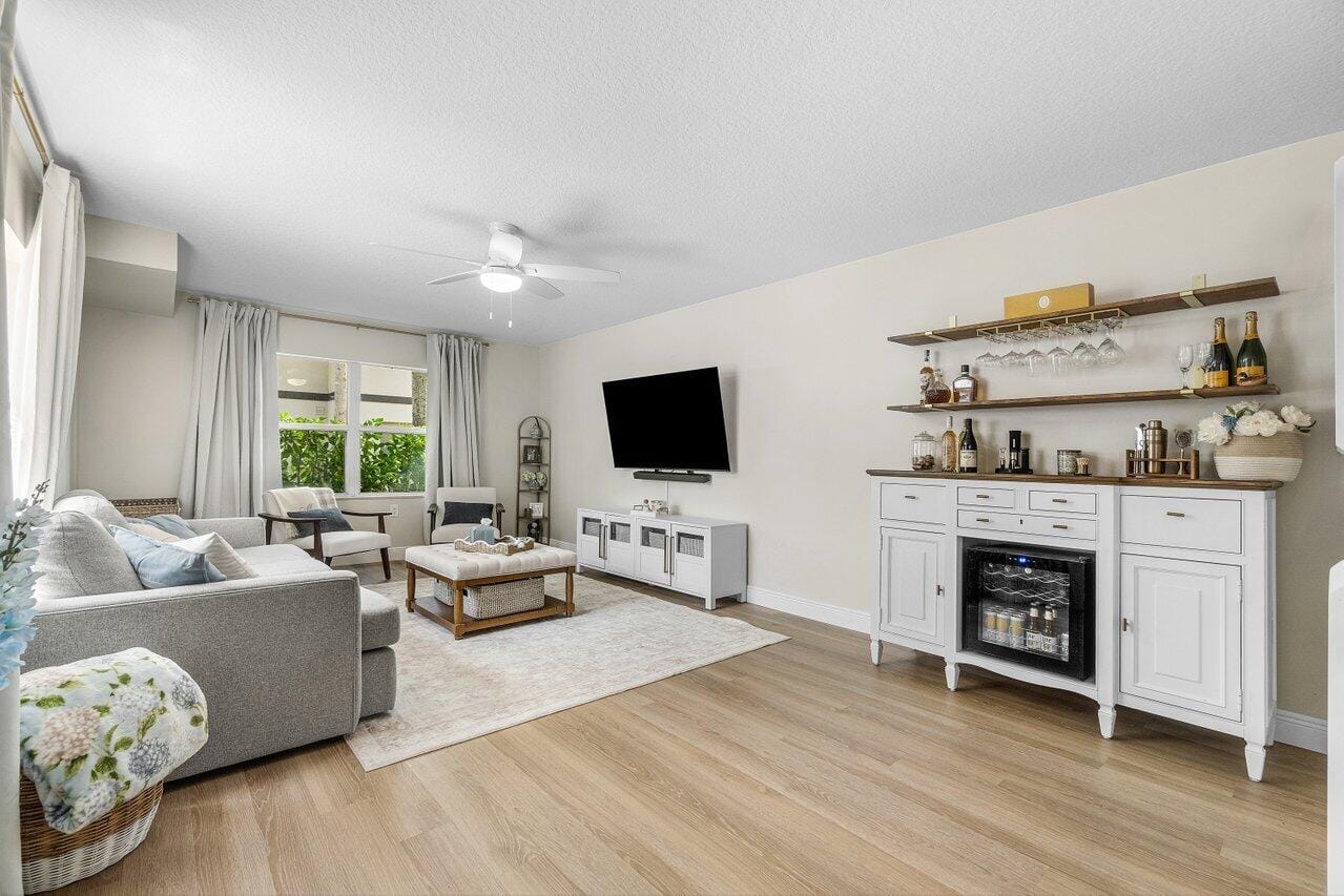 33 Clinton Court C, Royal Palm Beach, FL 33411 photo 9