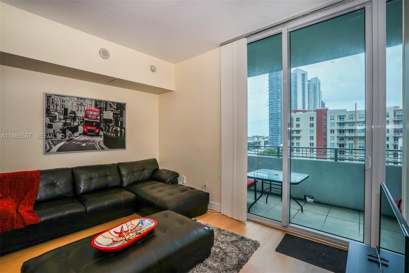 350 NE 24th Street 903, Miami, FL 33137 photo 2