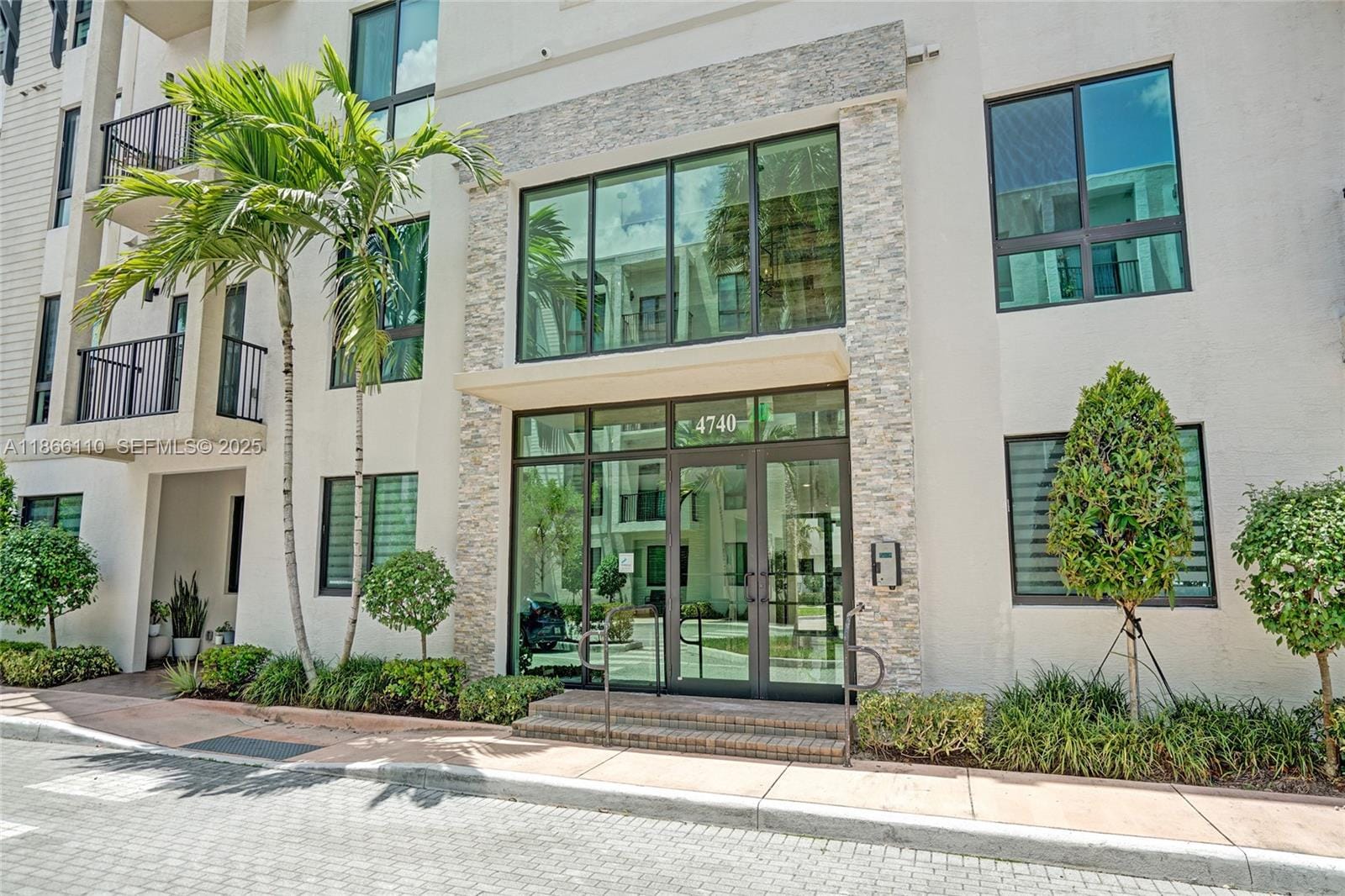 4740 NW 84th Court 42, Doral, FL 33166 photo 2