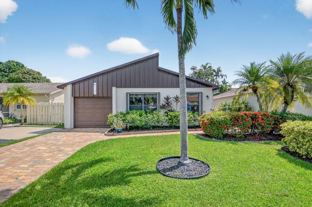5146 Minto Road, sold in Mirror Lakes 2, Boynton Beach, FL