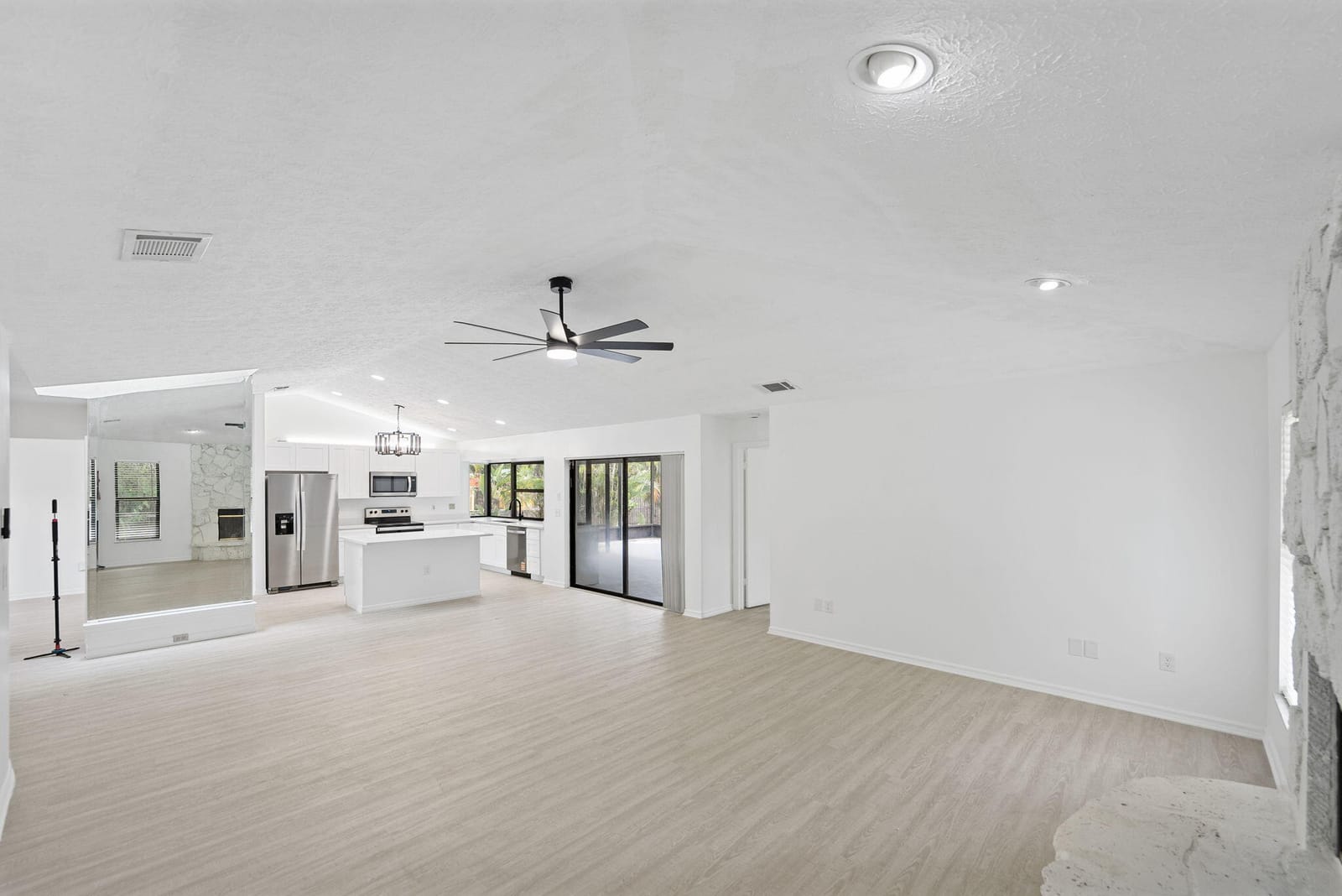 5810 Balsam Drive — photo 9