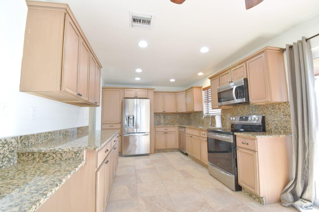 9455 Birmingham Drive — photo 4