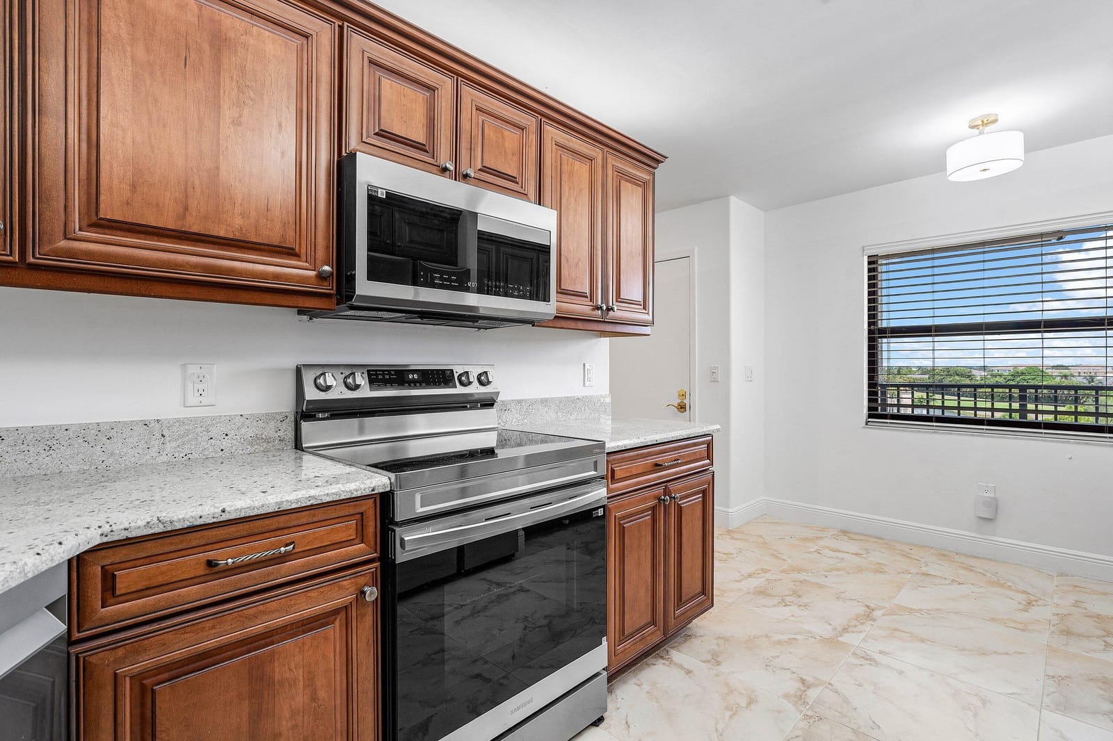 9260 SW 14th Street 2507 — photo 11