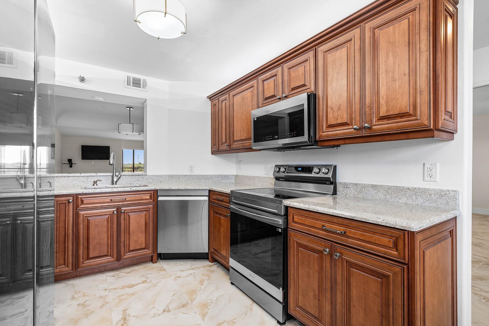 9260 SW 14th Street 2507 — photo 8