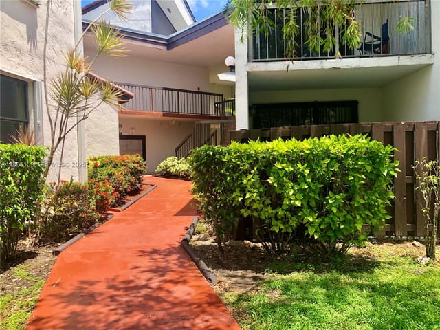9429 Fontainebleau Boulevard 101-33, sold in Bleau Fontaine Condo #3, Miami, FL