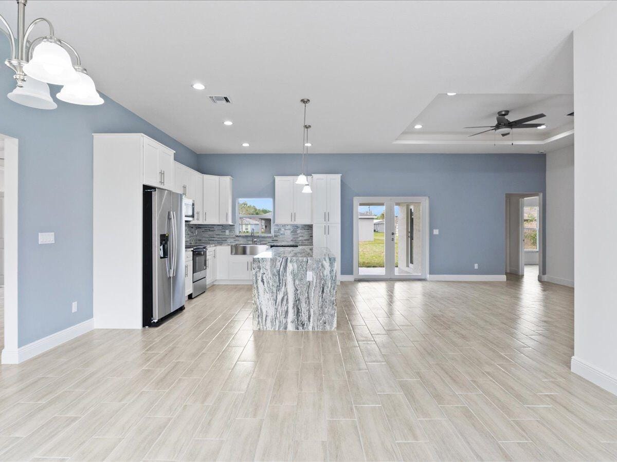 5806 Tangelo Drive — photo 2