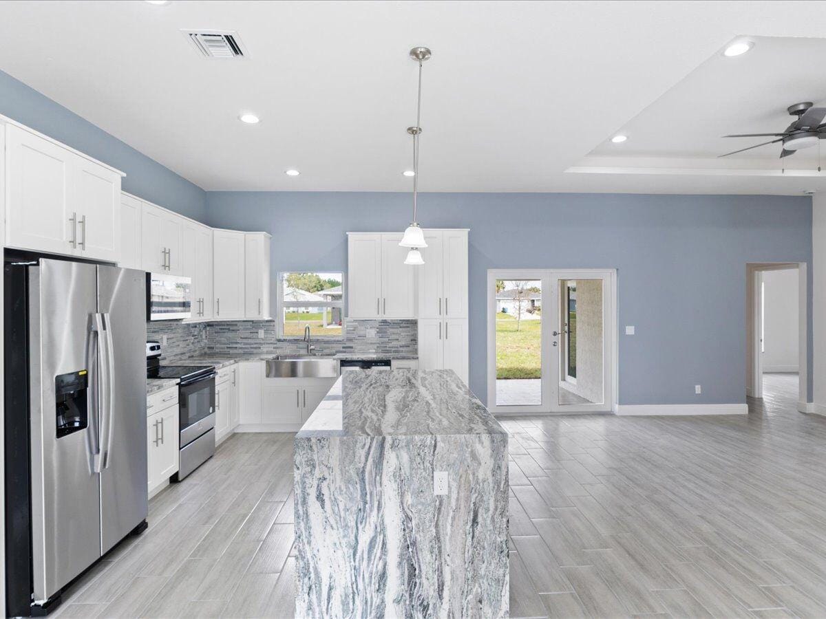 5806 Tangelo Drive — photo 3