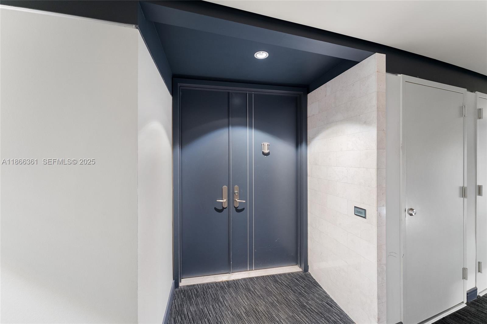 901 Brickell Key Boulevard 2801, Miami, FL 33131, Miami