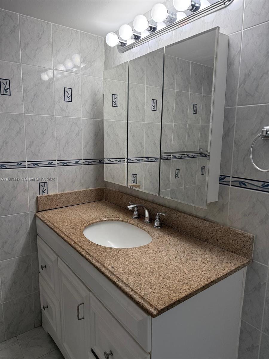 10000 NW 80th Court 2124, Hialeah Gardens, FL 33016 photo 11