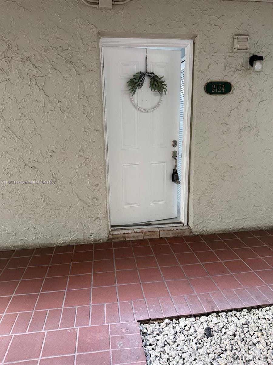 10000 NW 80th Court 2124, Hialeah Gardens, FL 33016