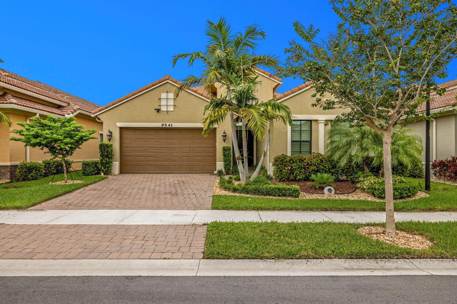 3 bedroom home for sale at 9541 Kalmar, Parkland, FL 33076 — $779,700
