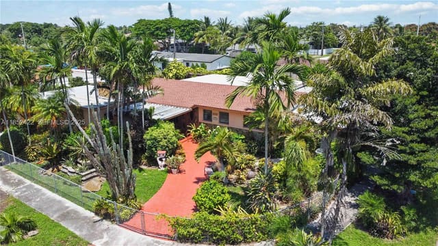 10255 SW 46th Street, sold in Heftler Homes Sec 3, Miami, FL