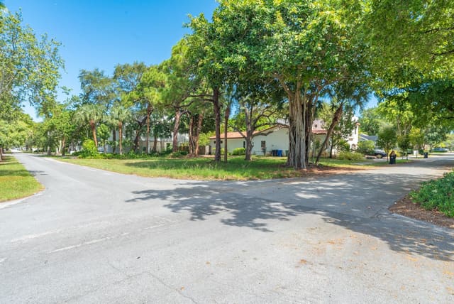 1800 1 Avenue, sold in Croissant Park 4-28 B, Fort Lauderdale, FL