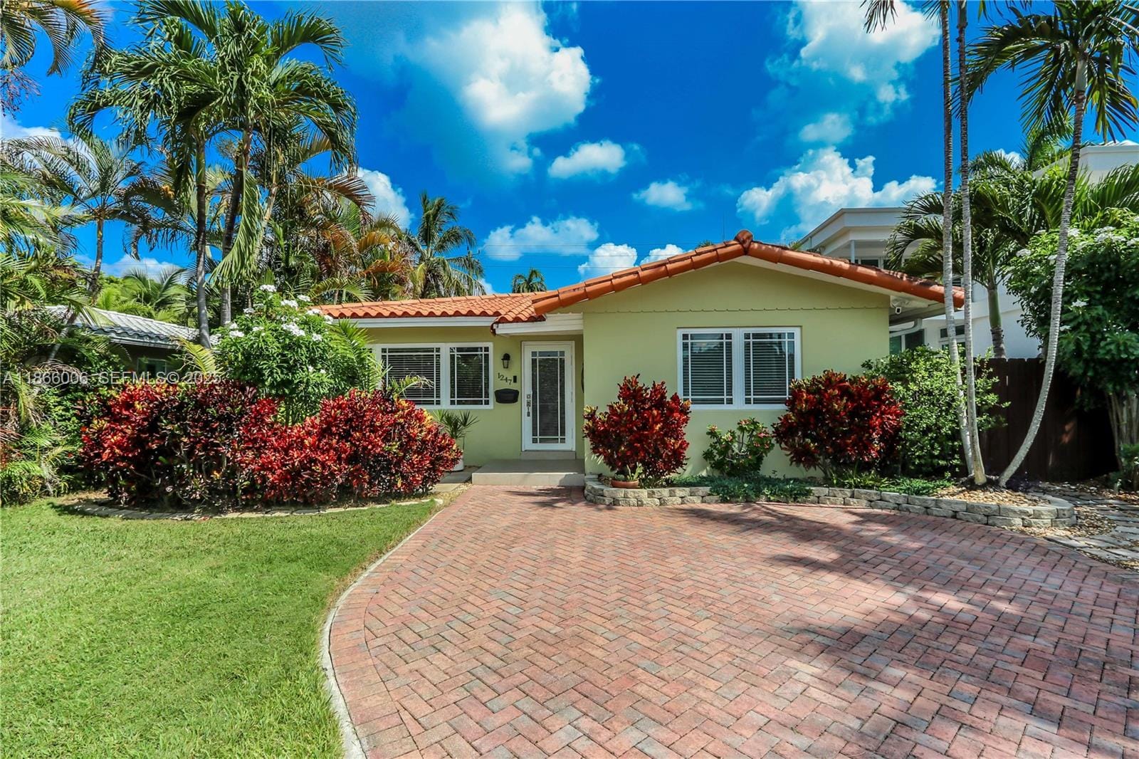 1247 Washington Street, Hollywood, FL 33019