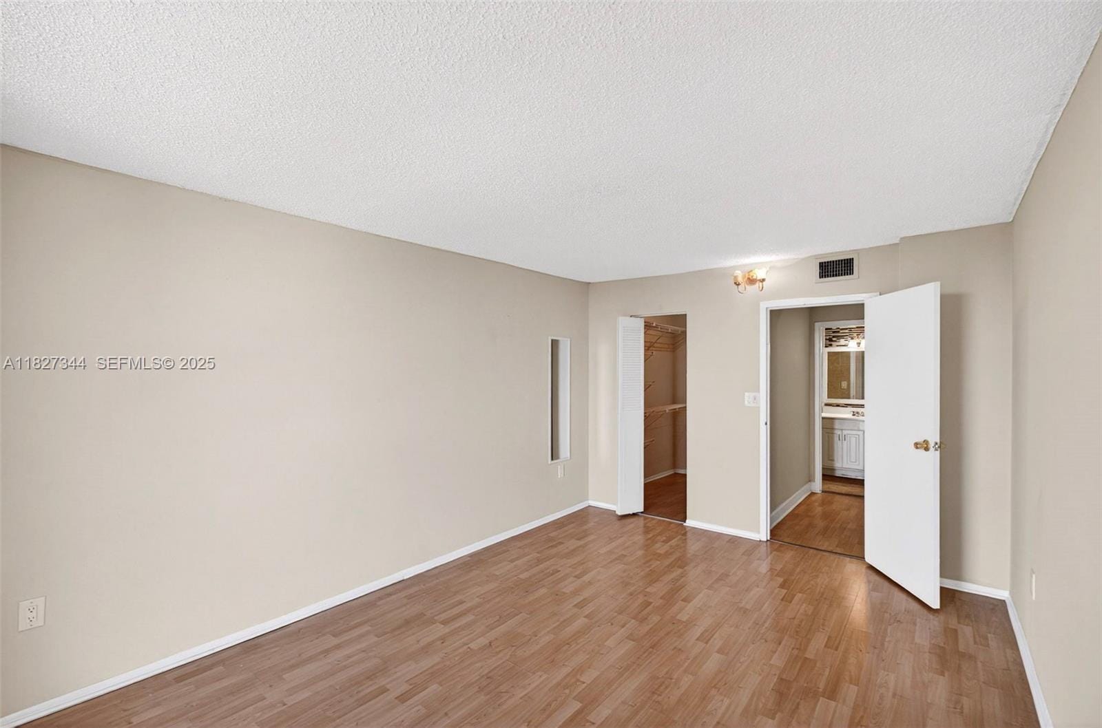 16851 NE 23rd Avenue 619, North Miami Beach, FL 33160 photo 11