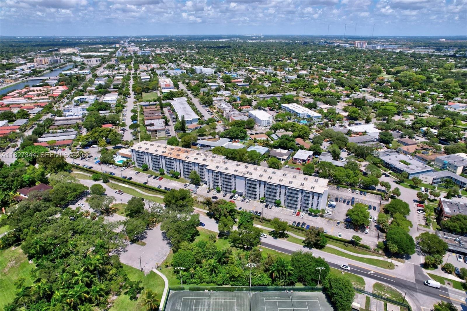 16851 NE 23rd Avenue 619, North Miami Beach, FL 33160 photo 20