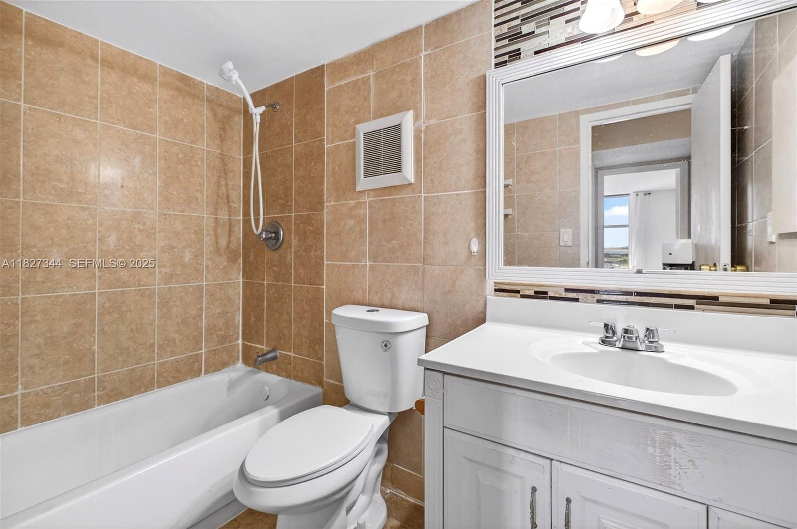 16851 NE 23rd Avenue 619, North Miami Beach, FL 33160 photo 8