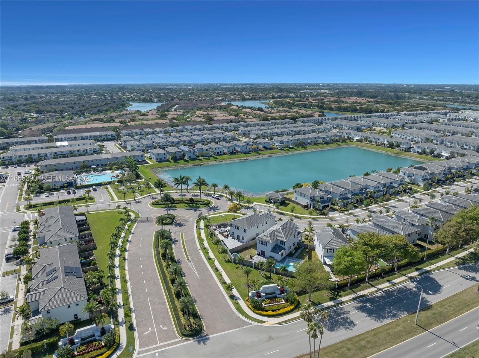 2608 SE 11th Court 2608, Homestead, FL 33035 photo 3