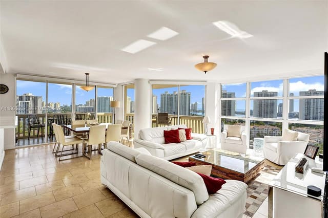 1000 W Island Boulevard 1909, Aventura, FL 33160