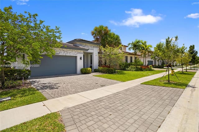 4407 SW 175th Avenue, Miramar, FL 33029