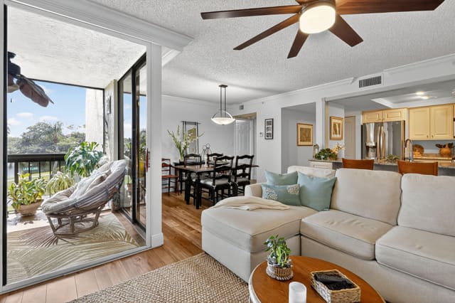 1915 Lavers Circle E207, Delray Beach, FL 33444