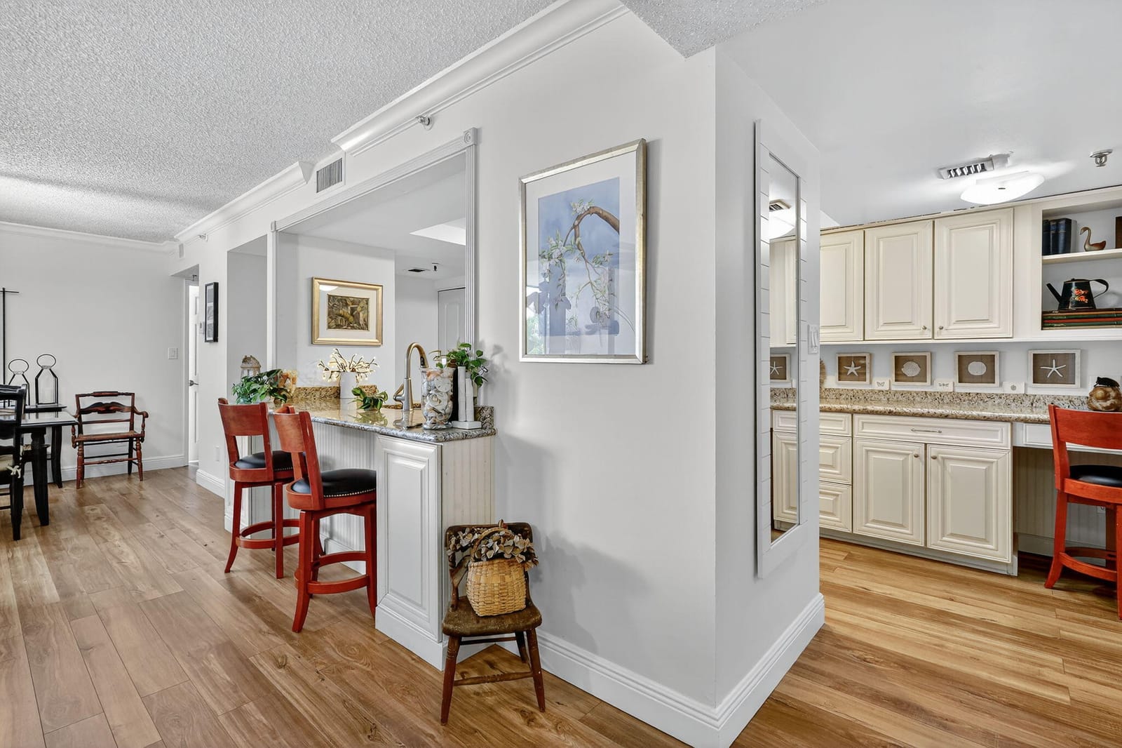1915 Lavers Circle E207 — photo 2