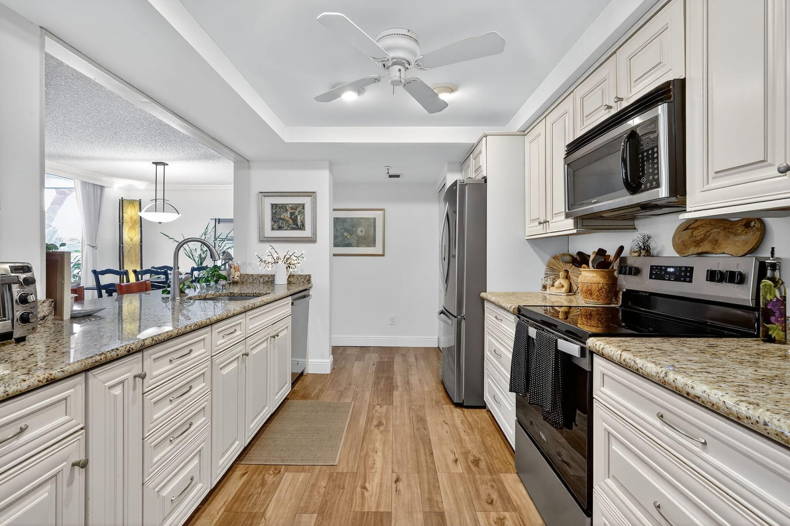 1915 Lavers Circle E207 — photo 12